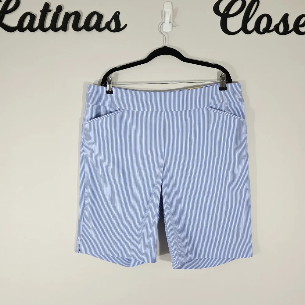 NWT Chico's Perfect Stretch Josie Slim Striped Chambray Shorts Size 18